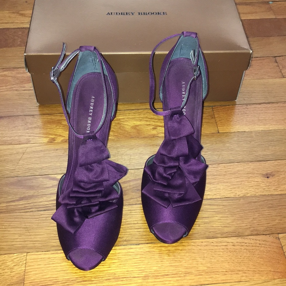 Purple dress shoes size 9M
